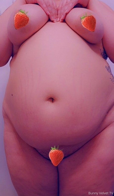 bunnyvelvettvfree onlyfans star