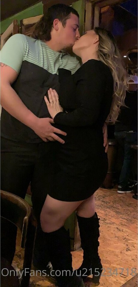 thickmommarie onlyfans nudes leak