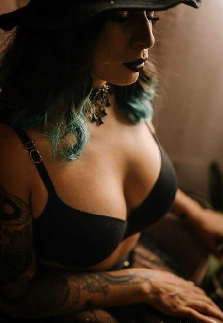 kikix91 onlyfans model photo