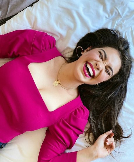 Aulii Cravalho onlyfans leams