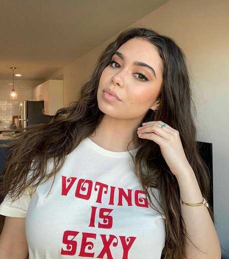 Aulii Cravalho onlyfans for free
