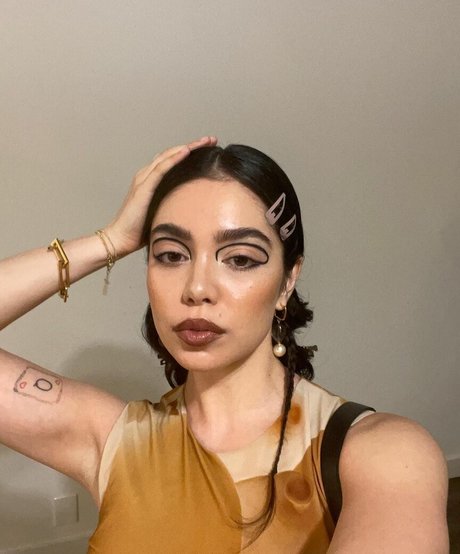 Aulii Cravalho free onlyfans