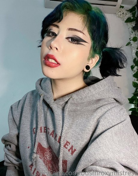 mistressroxybdsm onlyfans nudes leak