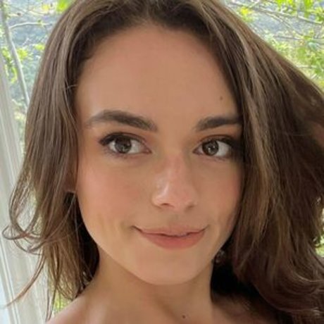 sophiaburnsfree onlyfans striptease