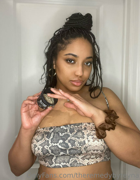 theremedybyreyna nudes onlyfans leaks