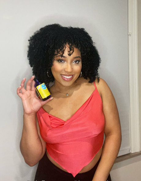 theremedybyreyna onlyfans nude leak