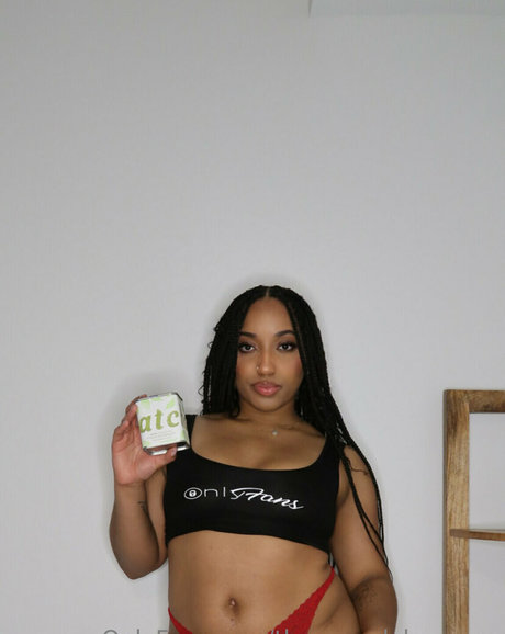 theremedybyreyna onlyfans leak free