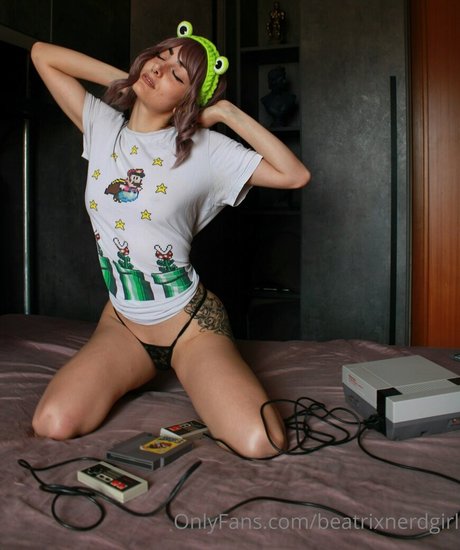 beatrixnerdgirl onlyfans model