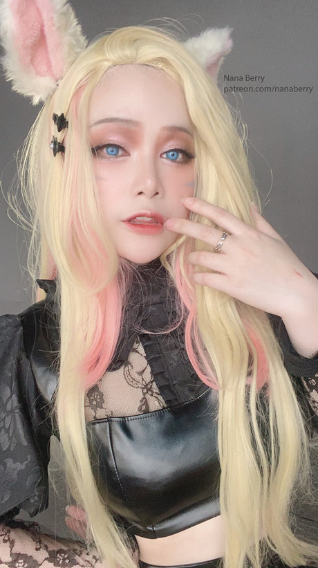 Nana Berry onlyfans naked leak