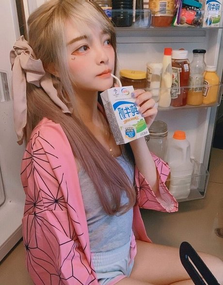 Le Josette strip onlyfans