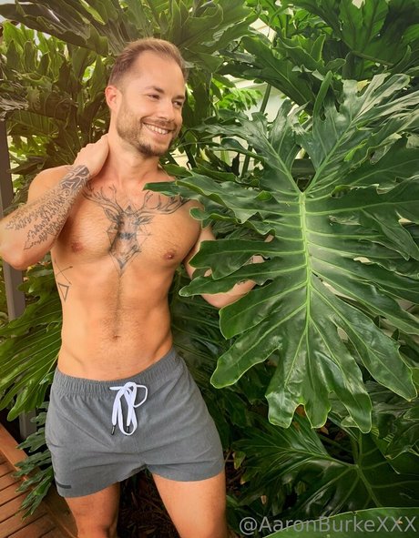 aaronburkexxx porn onlyfans