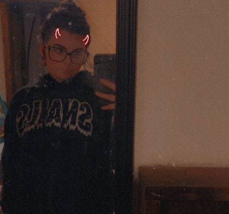 Littlemadds26 strip onlyfans