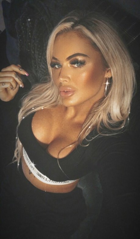 yourfavgirl xox nudes onlyfans leaks