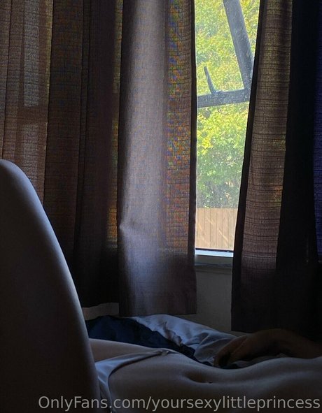 yoursexylittleprincess onlyfans pictures