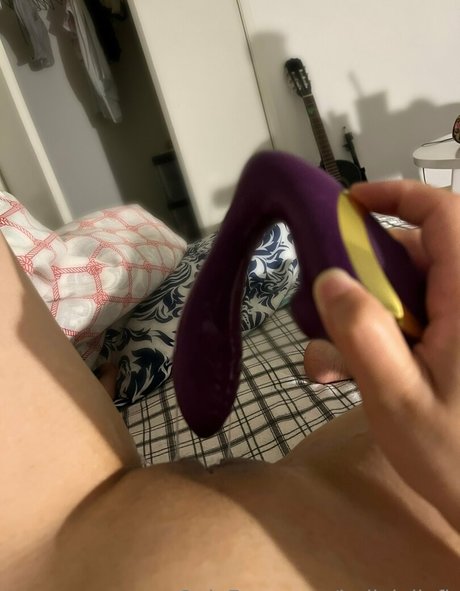 bellyjellyfh onlyfans nudes leak