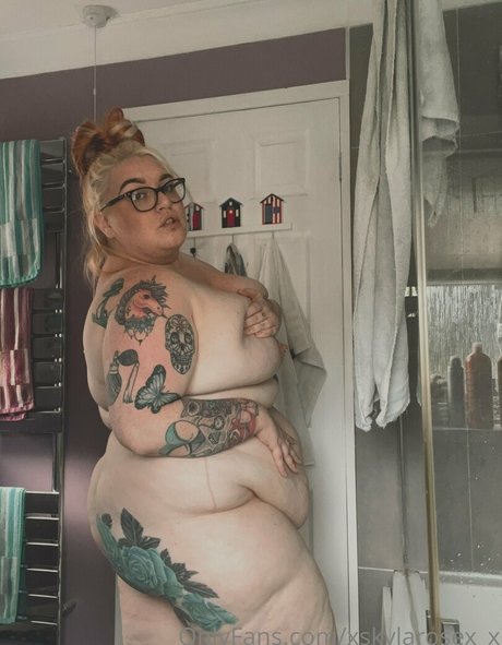 xskylarosex x onlyfans desnuda
