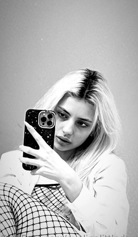 evelinalittledemon naked onlyfans