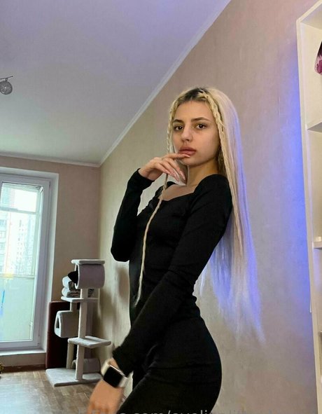 evelinalittledemon only fans pics