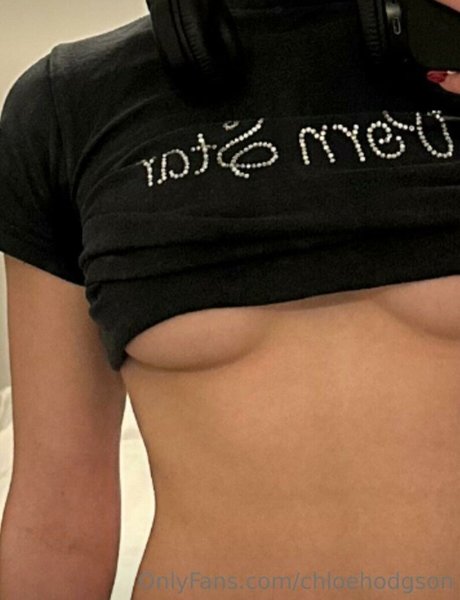 Chloe Hodgson onlyfans picture