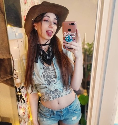 basostream onlyfans model