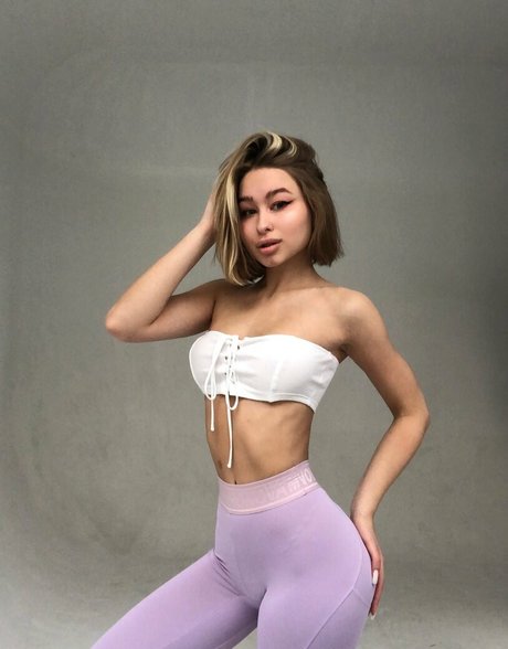 elllleeee leaked nude onlyfans