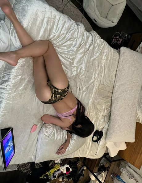 natashaalana onlyfans boobs