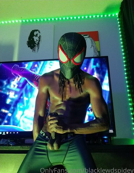 blacklewdspidey onlyfans leajs