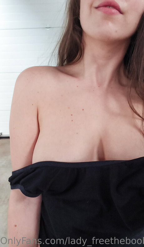 lady freetheboobs onlyfans hot