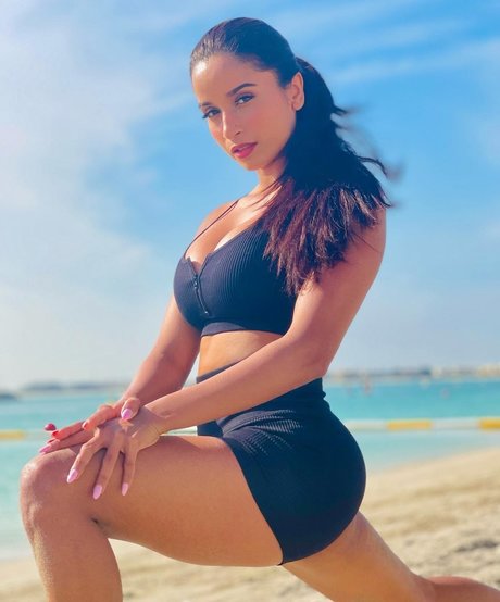 Pooja Bhalekar onlyfans nudes leak