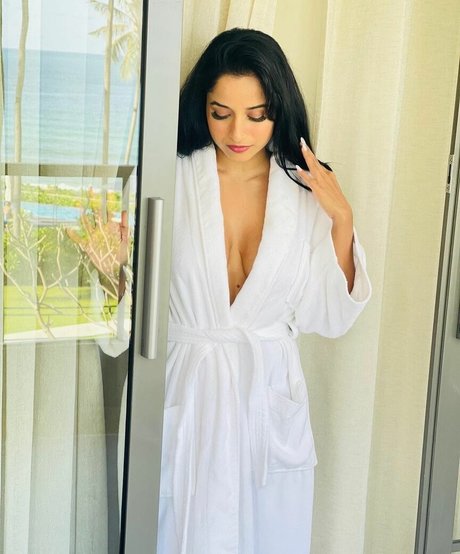 Pooja Bhalekar fans only