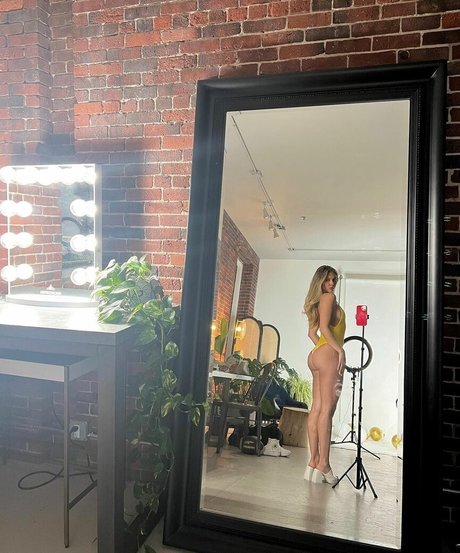 Mariel Alverez Fernandez is on onlyfans