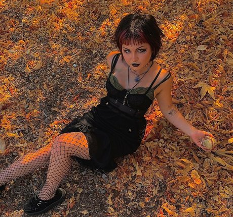 Paris Sun onlyfans boobs