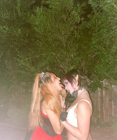 Paris Sun only fans photos