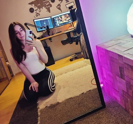 actuallyalisa new onlyfans leak