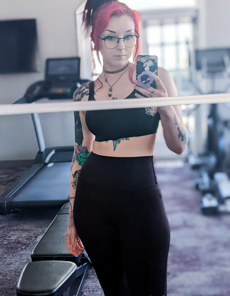 Midnight Mary onlyfans model photo