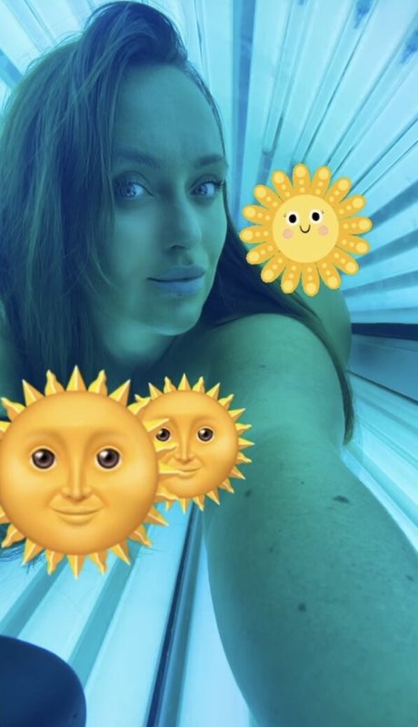 Caitlin Appleyard onlyfans nude content