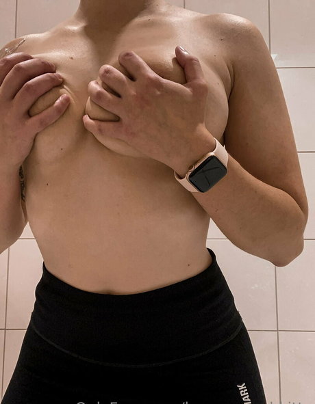 brown eyed kitty onlyfans topless