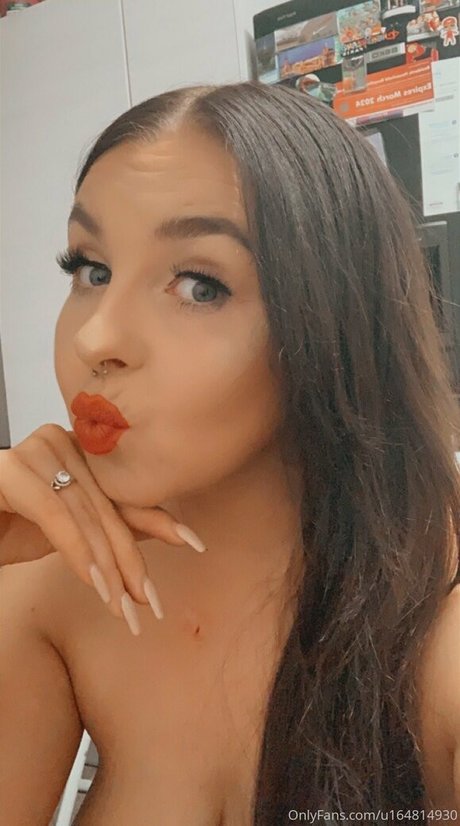 tashag18 onlyfans picture