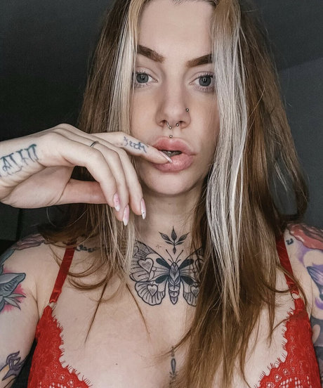 aline mc lovin leaks only fans