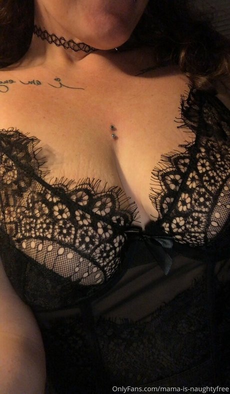 mama is naughtyfree onlyfans leaked tits