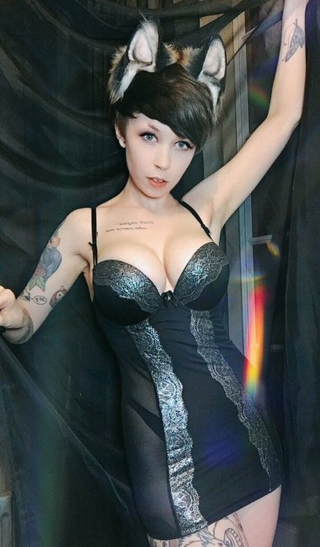 Ember Wolf free onlyfans