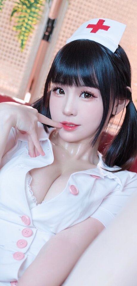 Mikomikoww onlyfans striptease