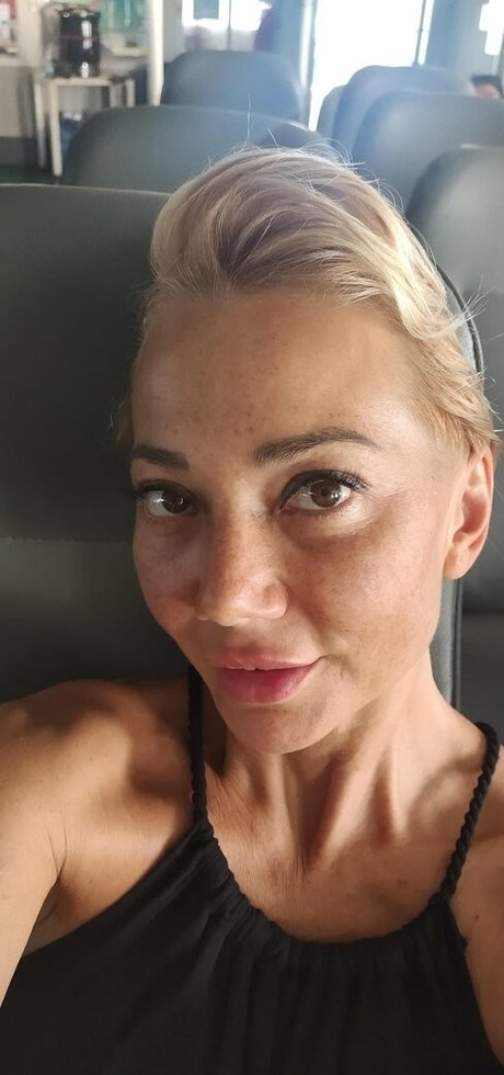 Mommy Di onlyfans sex