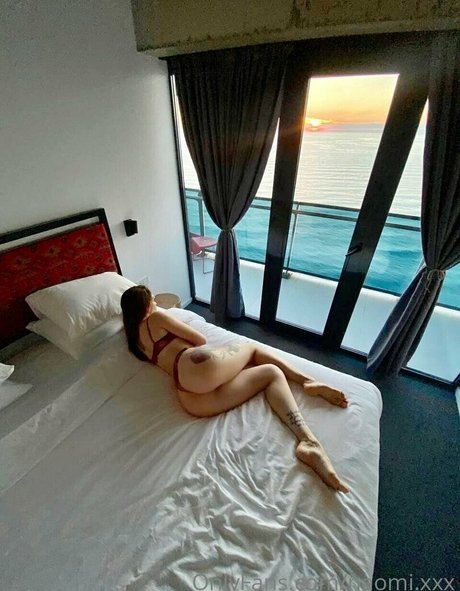 scarlett oharra strip onlyfans