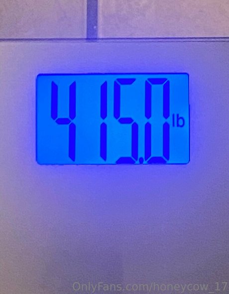 honeycow 17 is on onlyfans