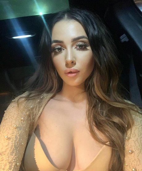 nidakhan onlyfans images