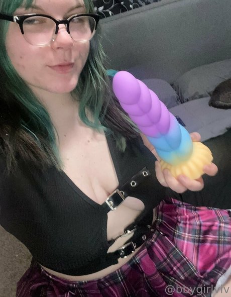 bbygirlviv onlyfans nude leak