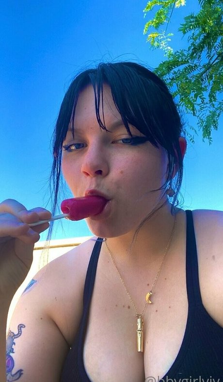 bbygirlviv naked on onlyfans