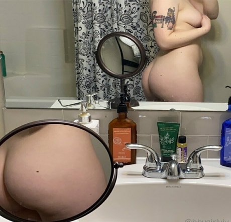 bbygirlviv onlyfans leak fuck