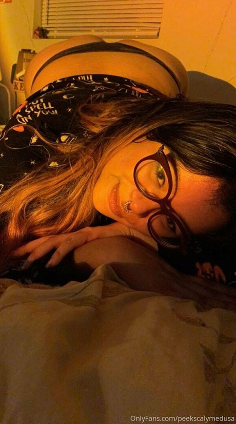 peekscalymedusa only fans nude